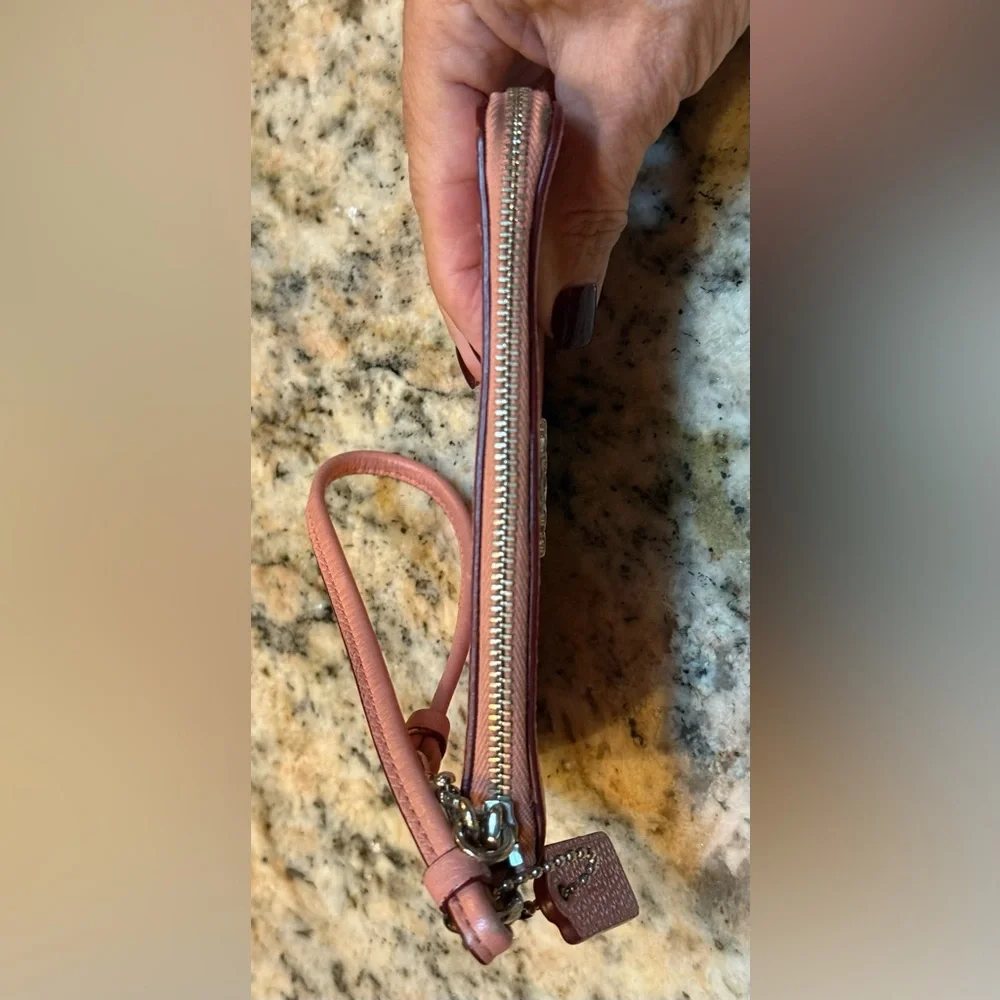 Coach Pink Leather wristlet. - Picture 4 of 11